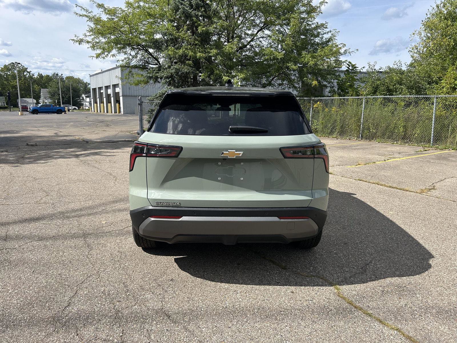 New 2026 Chevrolet Equinox LT w/ Convenience Package II image 5