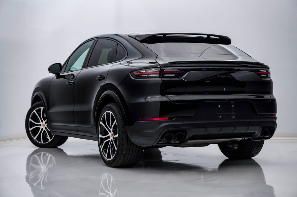 Certified 2023 Porsche Cayenne S image 3