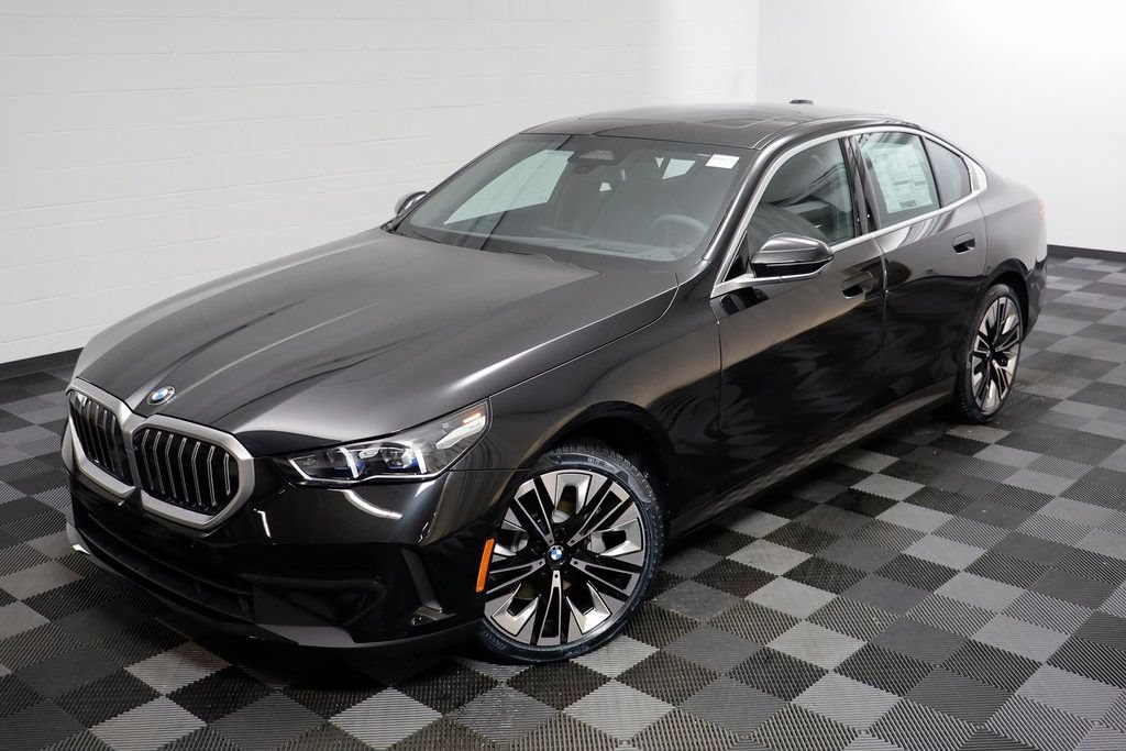 New 2026 BMW 530i xDrive w/ Premium Package AWD/4WD image 2