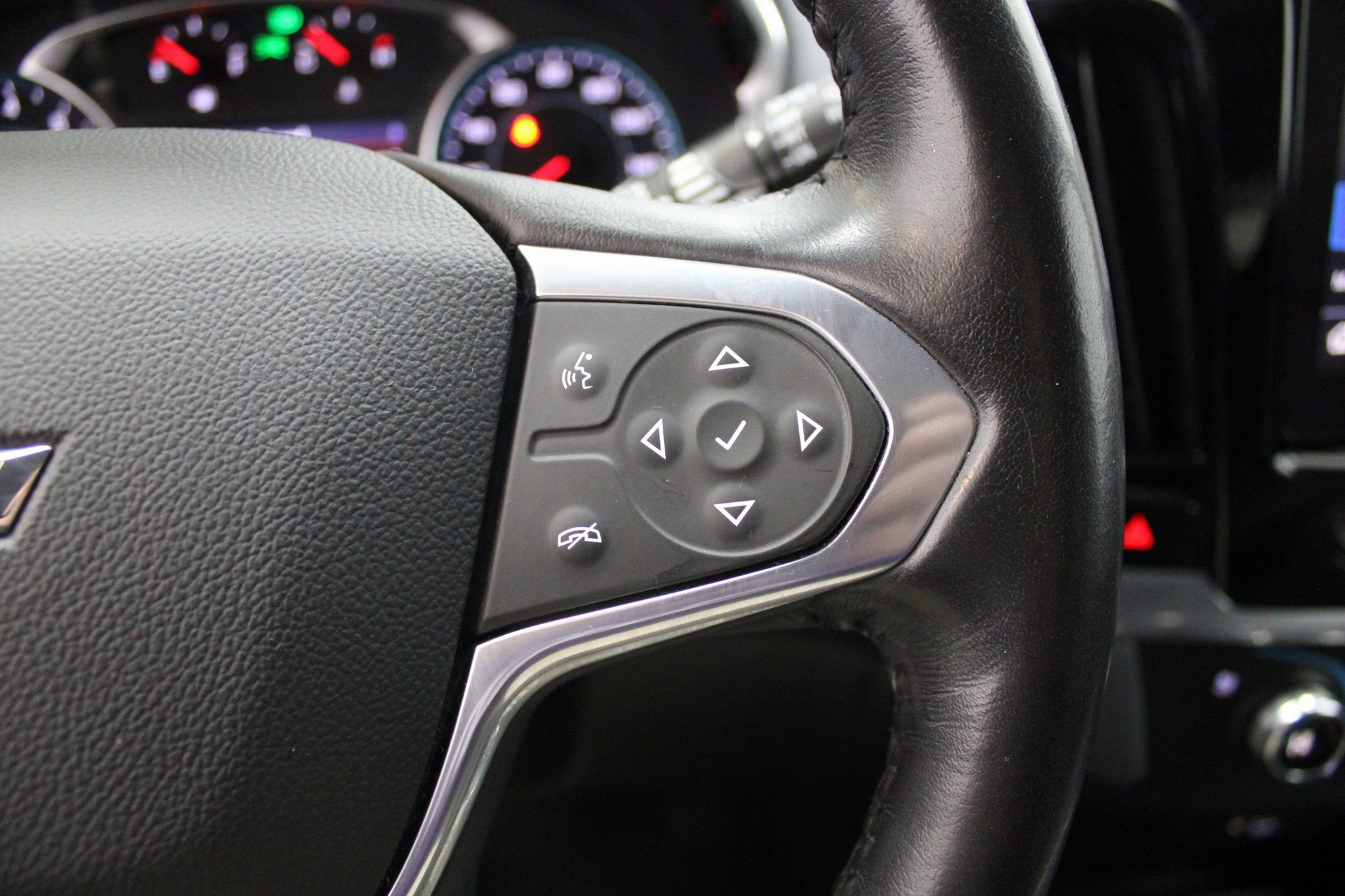 Used 2021 Chevrolet Traverse Premier w/ LPO, Floor Liner Package image 42