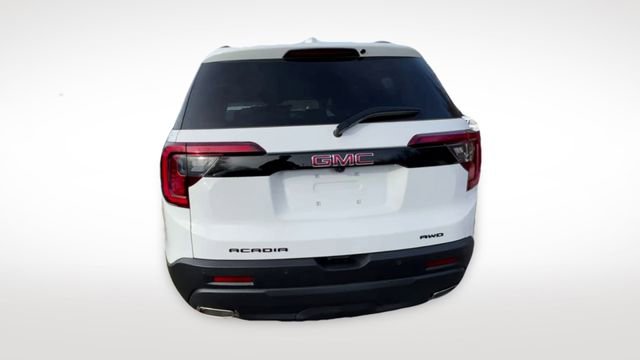 Used 2023 GMC Acadia SLT w/ Elevation Edition image 7