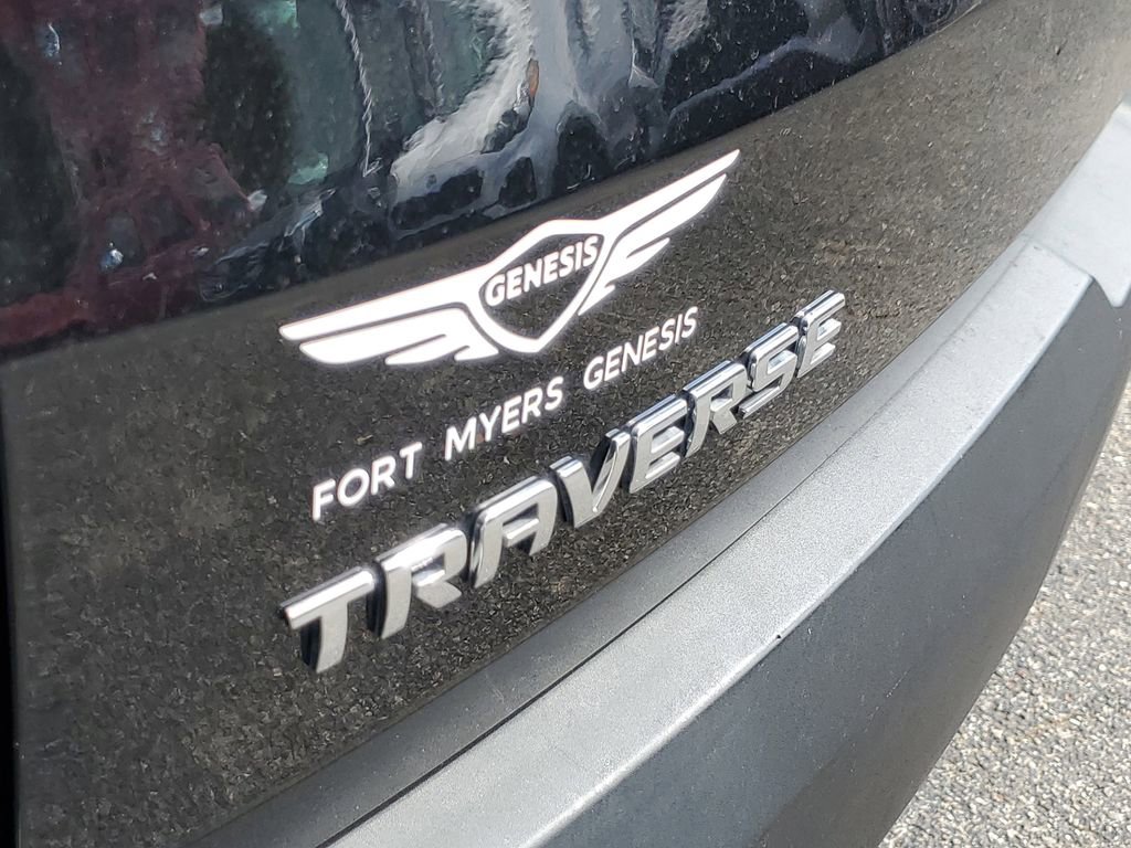 Used 2023 Chevrolet Traverse LT image 13