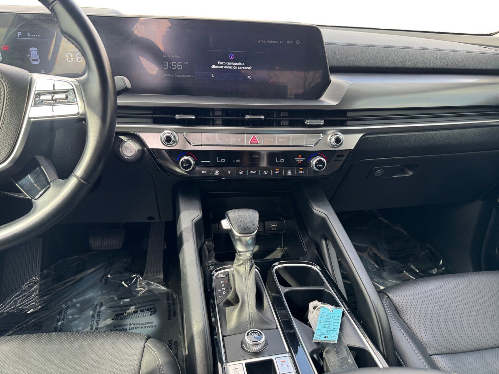 Used 2024 Kia Telluride LX image 11