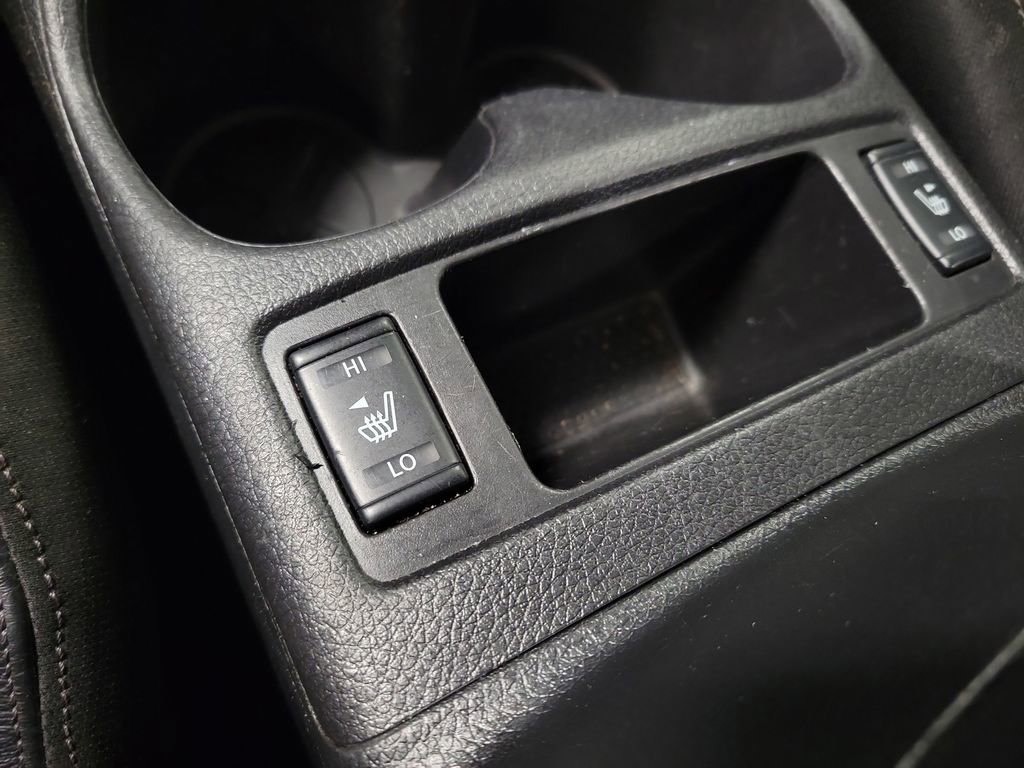 Used 2020 Nissan Rogue Sport SV w/ Technology Package image 16