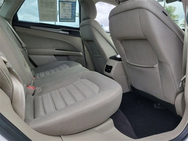 Used 2019 Ford Fusion SE image 25