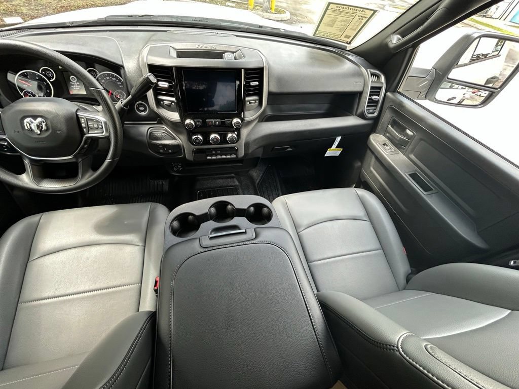 Used 2025 RAM 5500 Tradesman AWD/4WD image 9