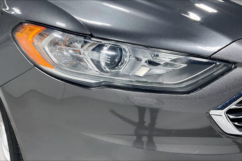 Used 2018 Ford Fusion SE w/ Fusion SE Technology Package image 37