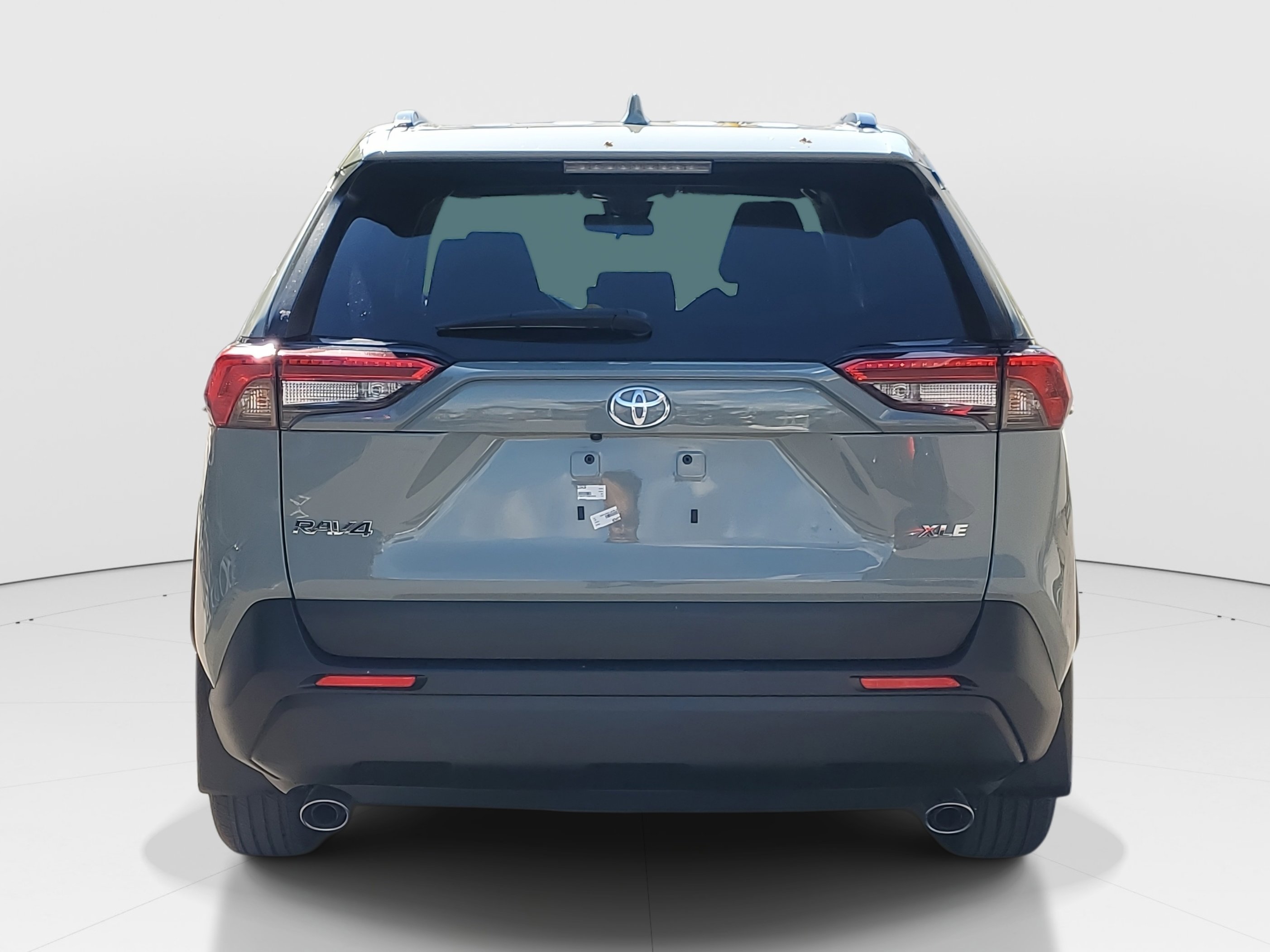 Used 2022 Toyota RAV4 XLE image 6