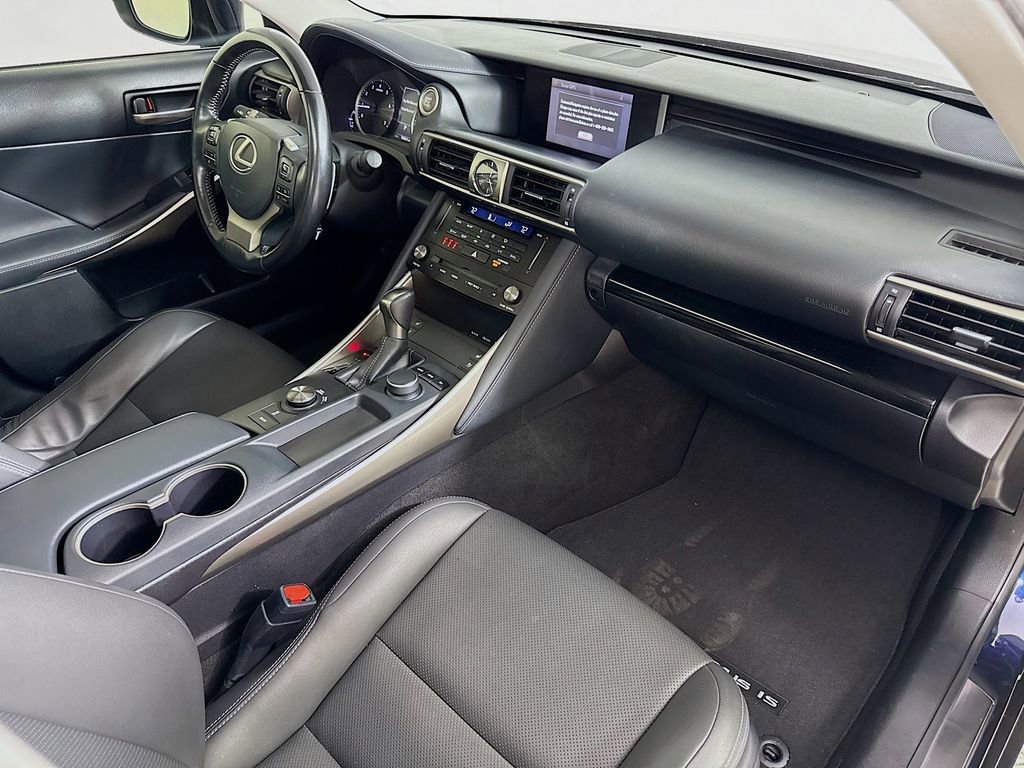 Used 2017 Lexus IS 200t RWD image 29