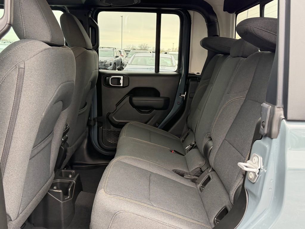 Used 2025 Jeep Gladiator Willys image 16