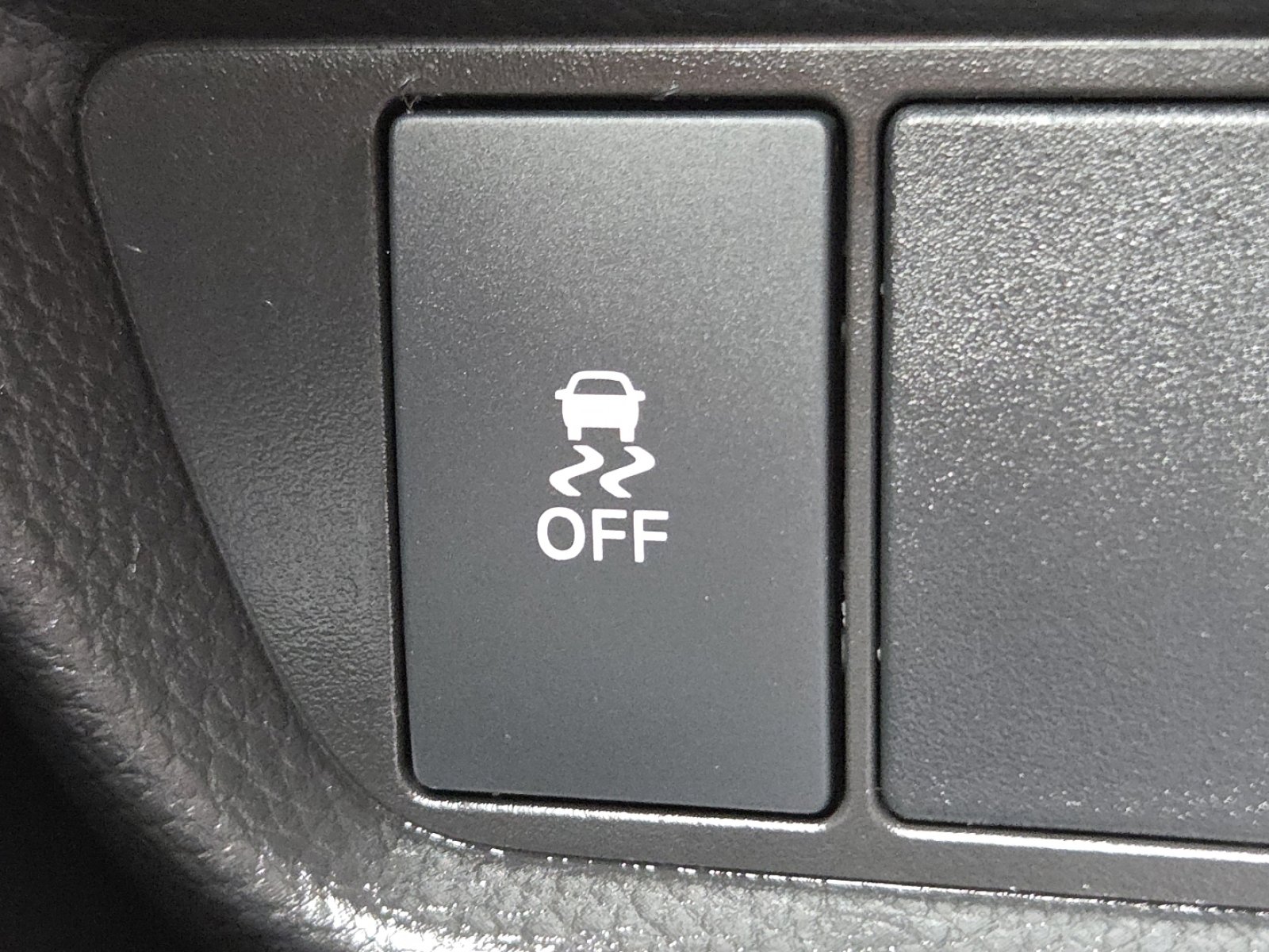 Certified 2026 Honda HR-V LX image 12