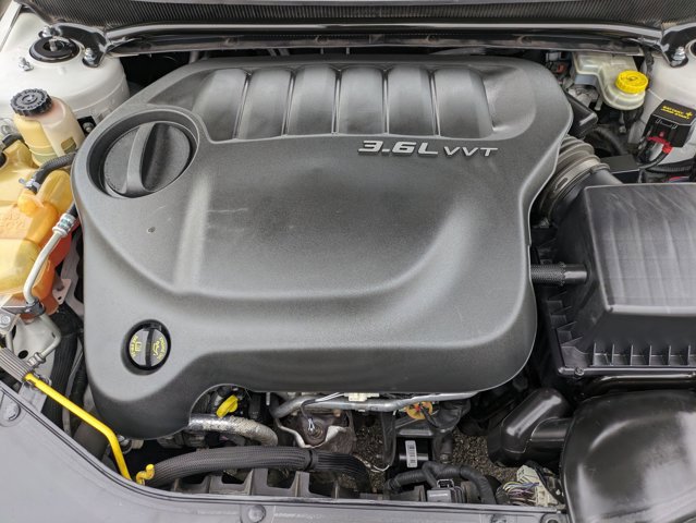 Used 2013 Chrysler 200 Limited FWD image 21