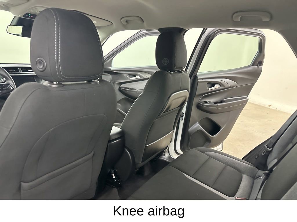 Used 2023 Chevrolet TrailBlazer LS FWD image 28