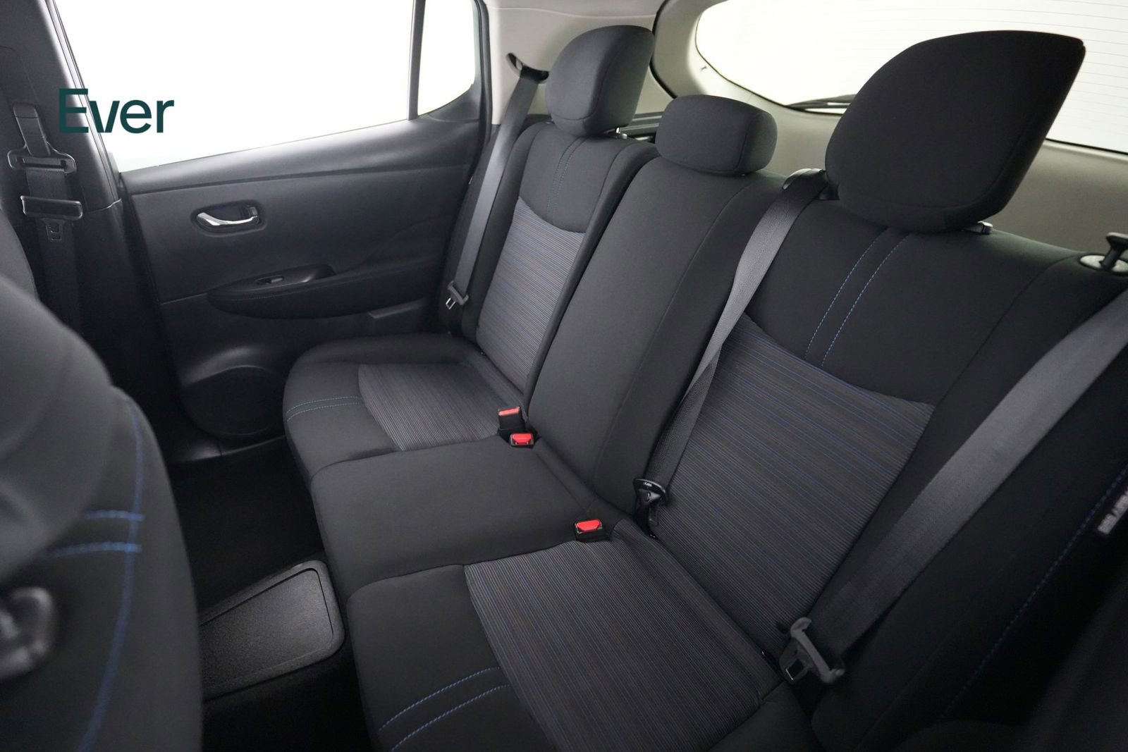 Used 2025 Nissan Leaf S FWD image 24