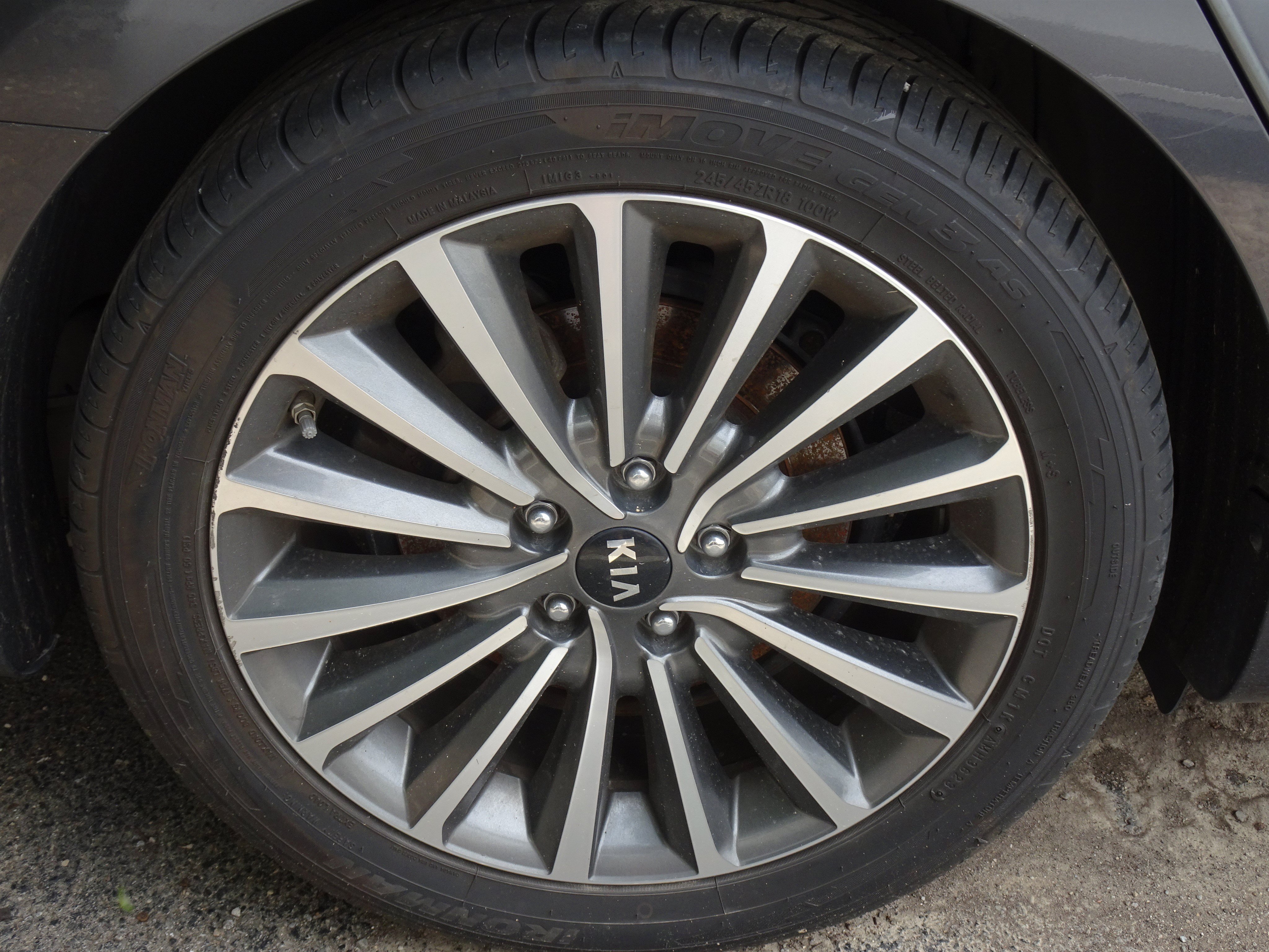 Used 2017 Kia Cadenza Technology FWD image 11