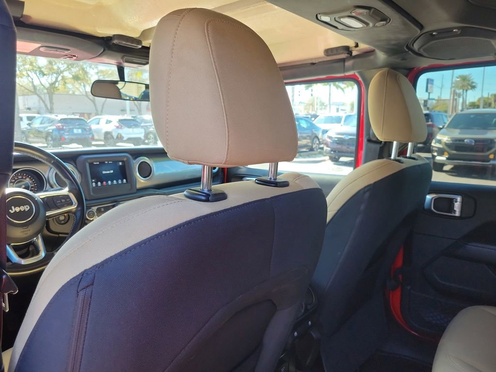 Used 2021 Jeep Wrangler Unlimited Sahara image 9