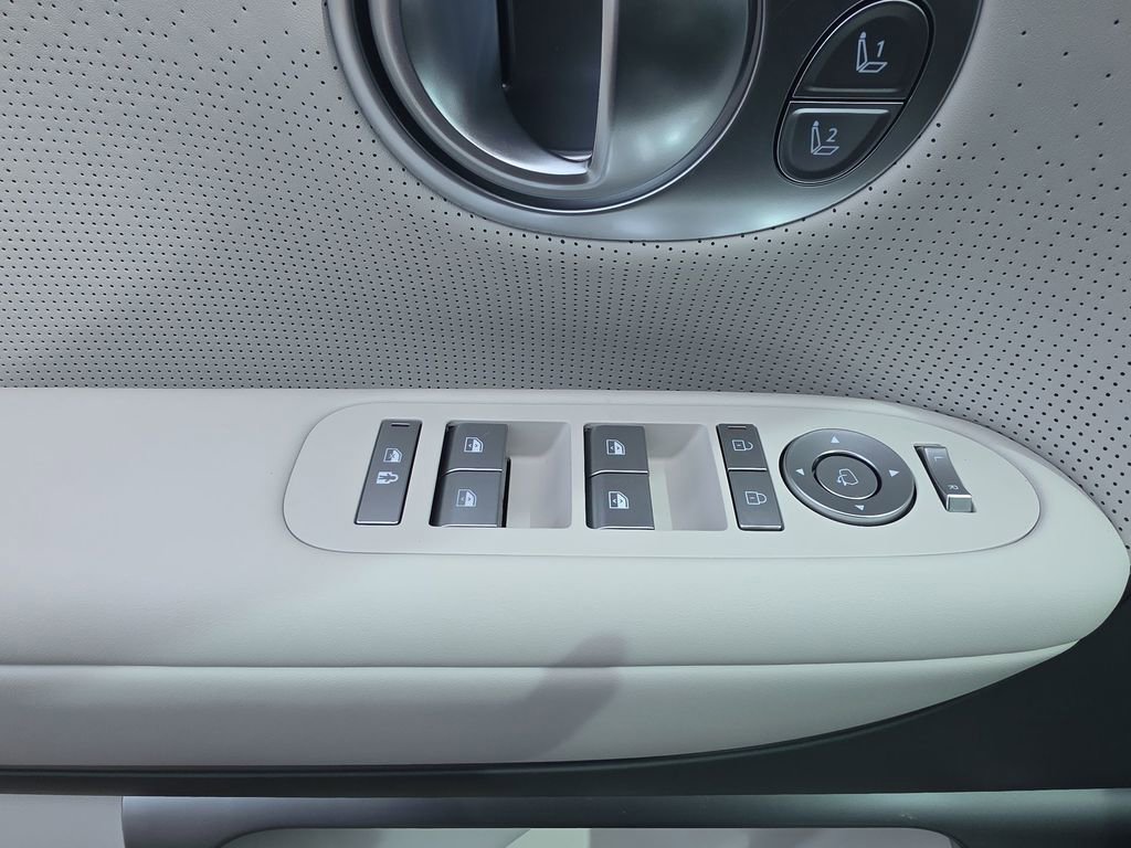 New 2026 Hyundai Ioniq 9 Calligraphy image 40