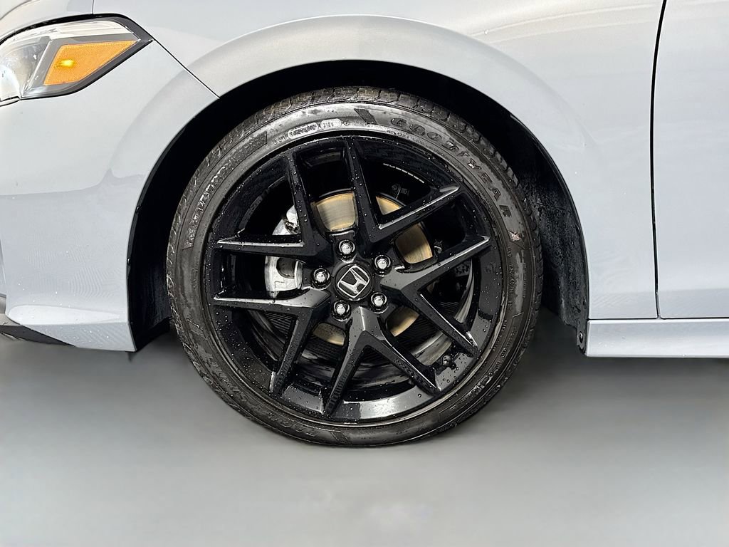 Used 2025 Honda Civic Sport image 32