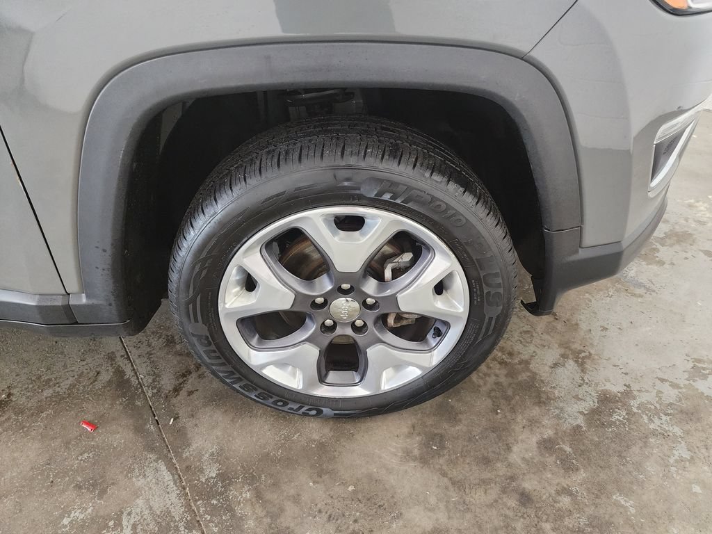 Used 2020 Jeep Compass Limited AWD/4WD image 38
