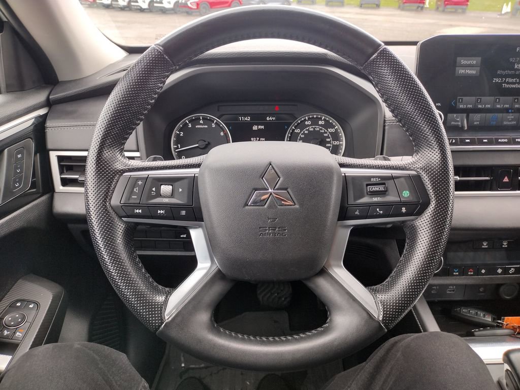 Used 2022 Mitsubishi Outlander SEL image 7