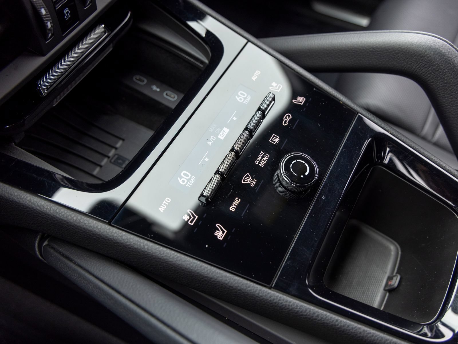 Certified 2026 Porsche Cayenne Coupe AWD/4WD image 37