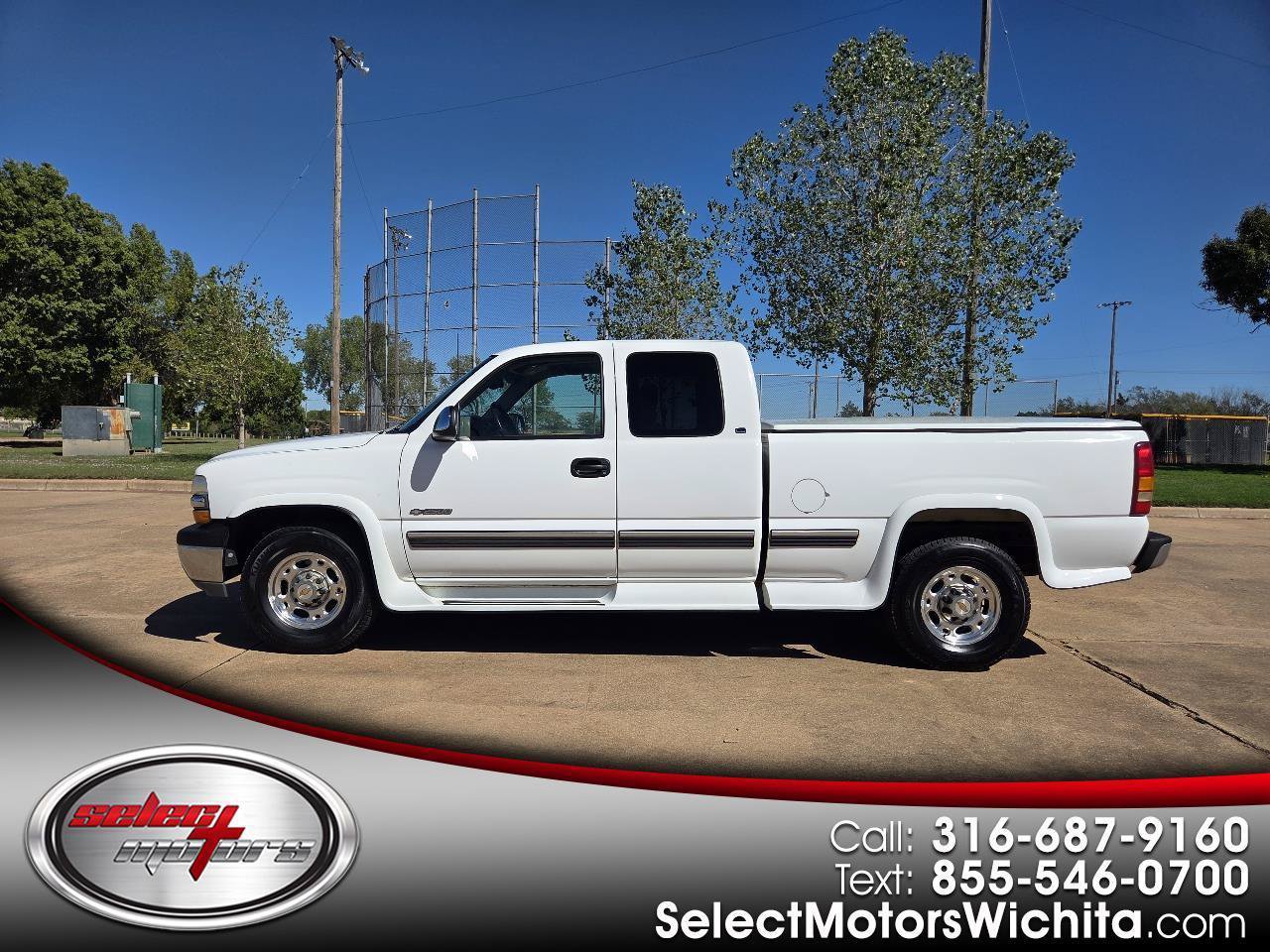 Used 1999 Chevrolet Silverado 2500 LS w/ Firm Ride Suspension Pkg RWD image 1