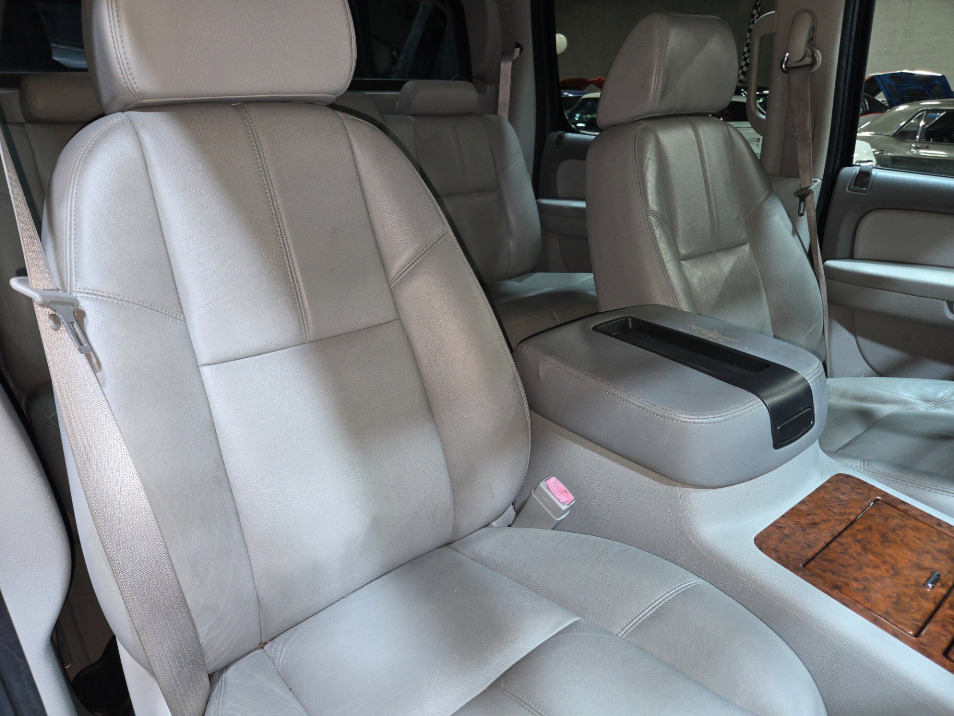 Used 2008 Chevrolet Avalanche LTZ w/ LTZ Preferred Equipment Group image 95