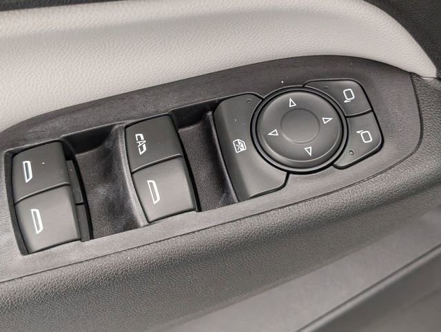 Used 2018 Chevrolet Equinox LS image 12