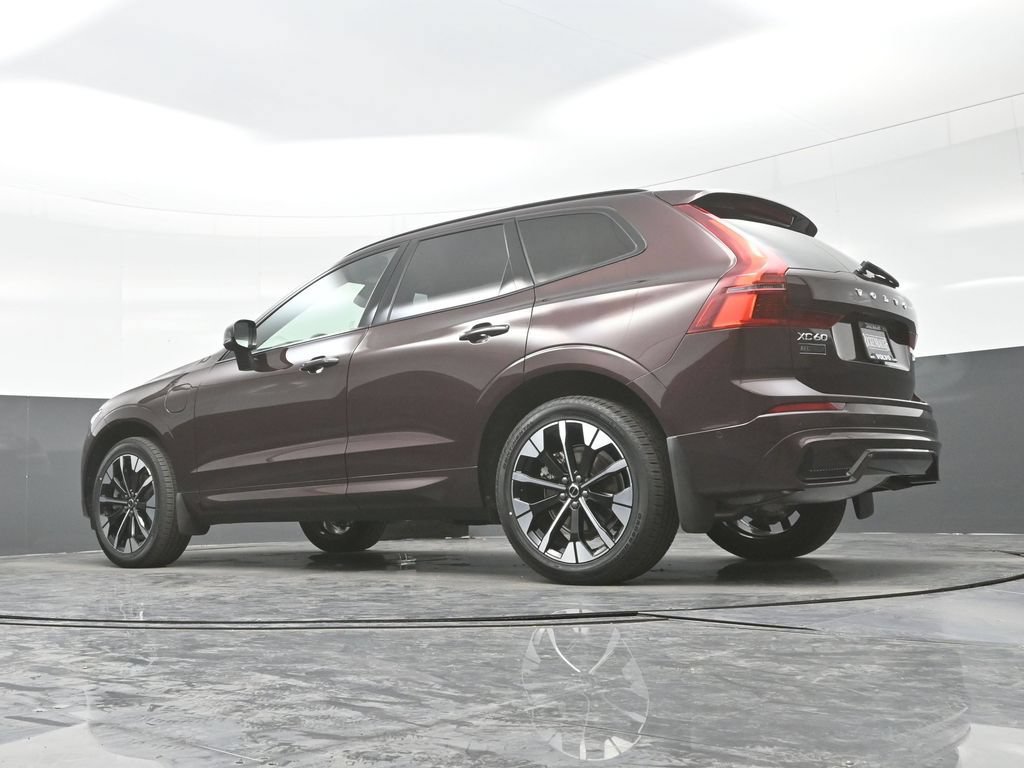 New 2026 Volvo XC60 T8 Plus w/ Climate Package AWD/4WD image 27