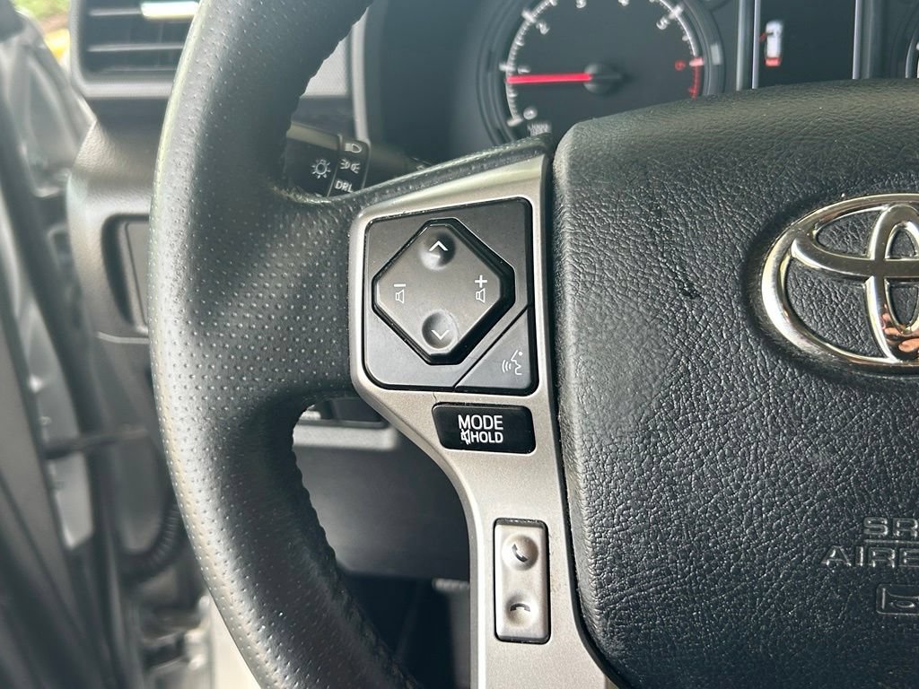 Used 2020 Toyota 4Runner SR5 Premium AWD/4WD image 37