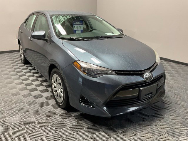 Used 2018 Toyota Corolla LE FWD image 2