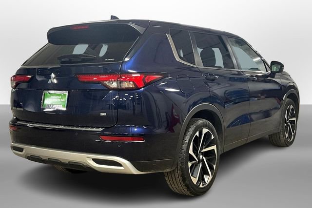 Used 2022 Mitsubishi Outlander SE image 11