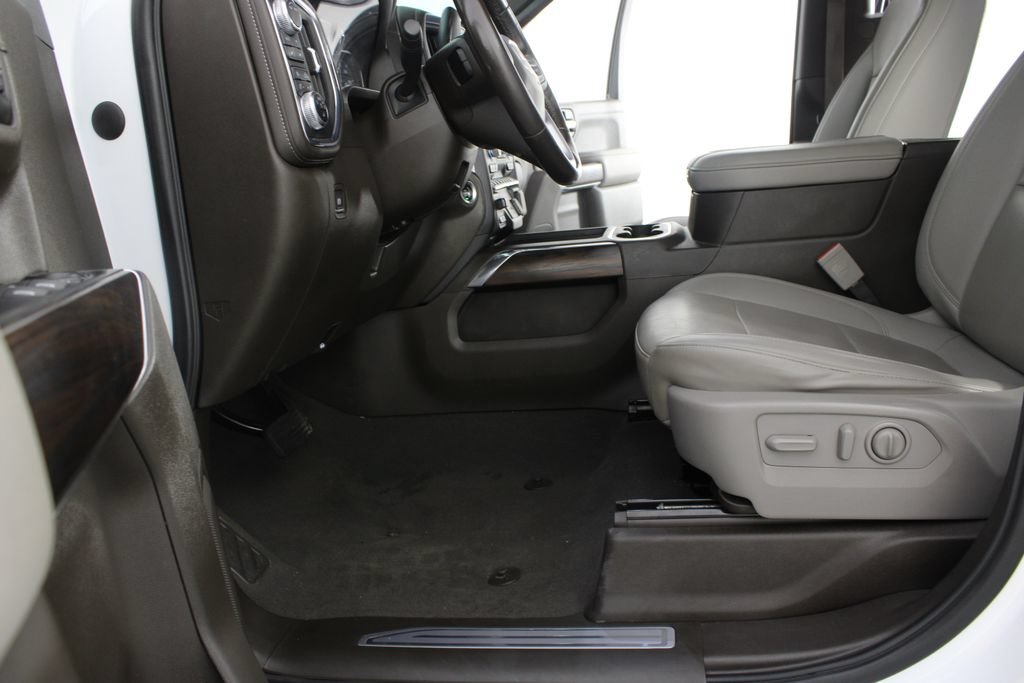 Used 2021 GMC Sierra 1500 SLT w/ SLT Premium Package AWD/4WD image 16