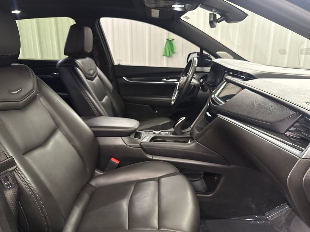 Used 2022 Cadillac XT5 Premium Luxury FWD image 21