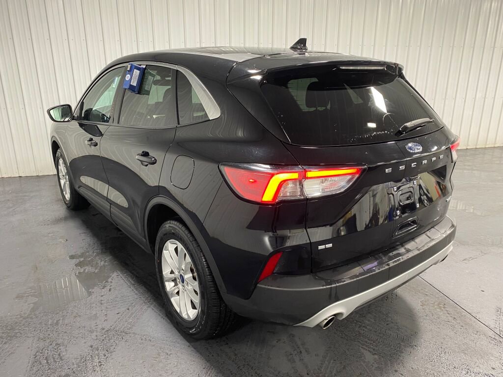 Used 2020 Ford Escape SE image 14