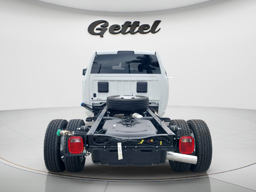 New 2026 RAM 4500 Tradesman w/ Chrome Appearance Group AWD/4WD image 5