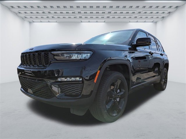 New 2025 Jeep Grand Cherokee Limited w/ Black Appearance Package image 8