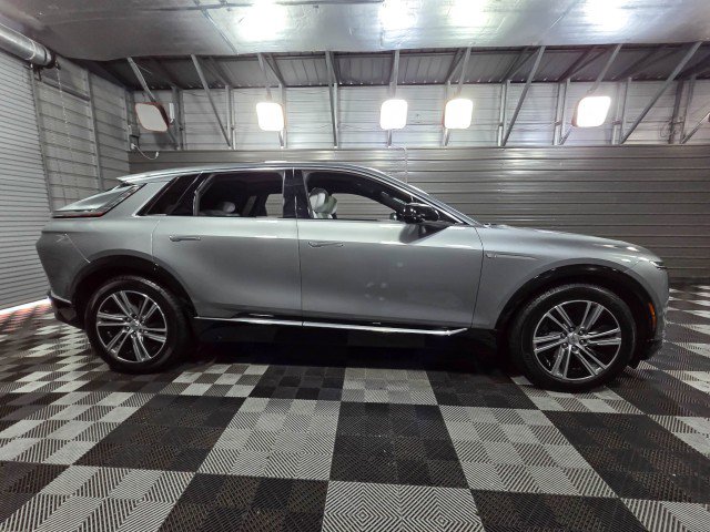 Used 2024 Cadillac Lyriq Luxury image 9
