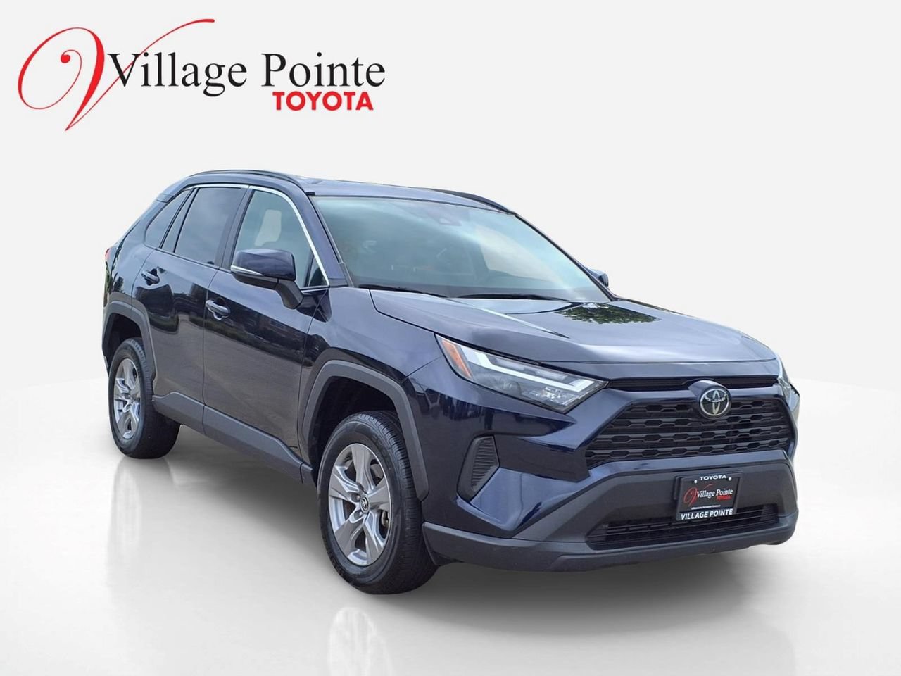 Used 2025 Toyota RAV4 XLE AWD/4WD image 8