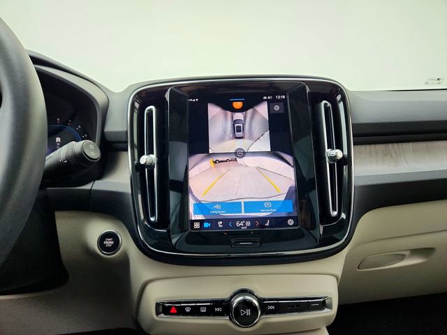 Certified 2024 Volvo XC40 B5 Plus w/ Protection Package Premier image 24