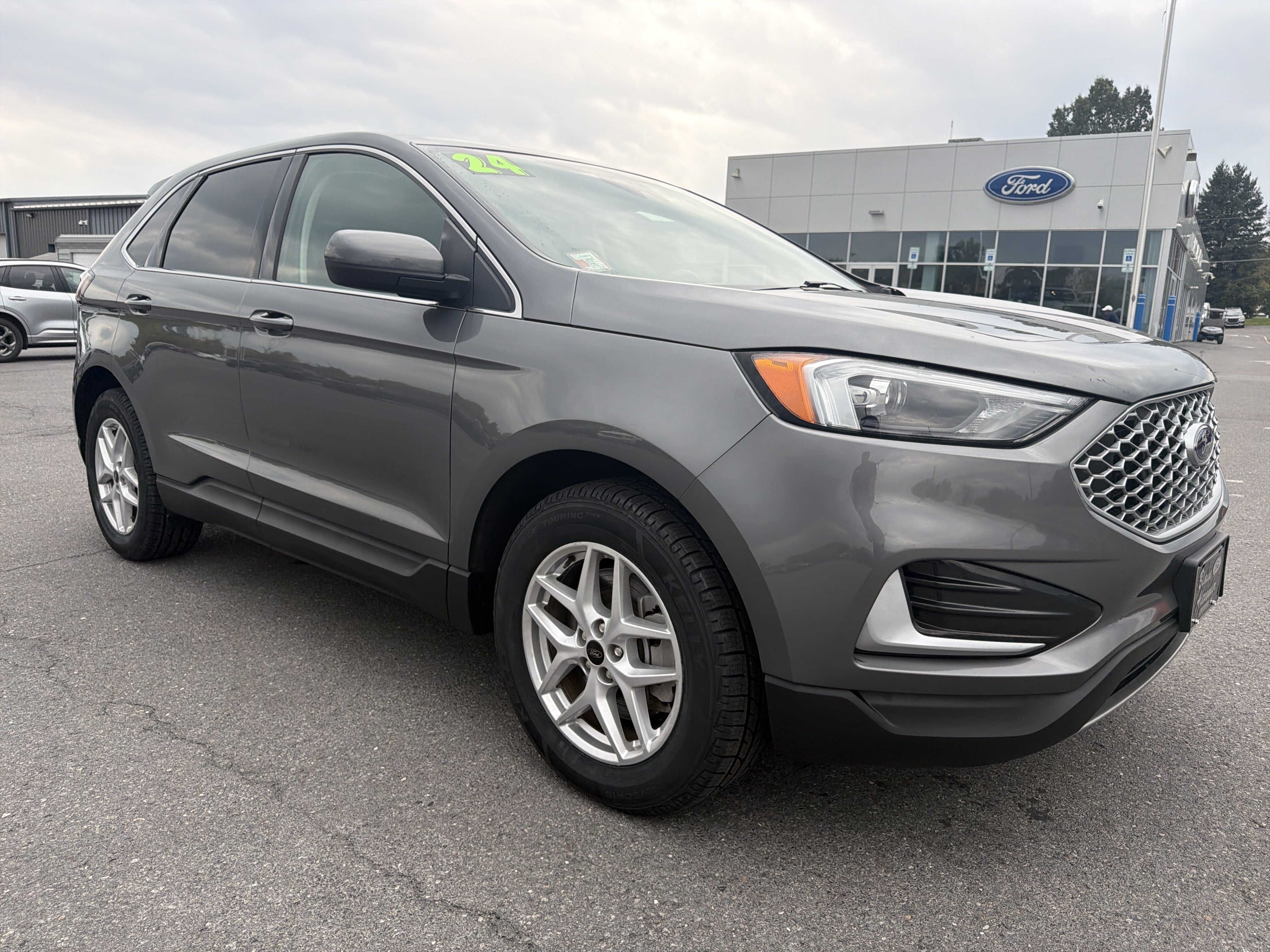 Used 2024 Ford Edge SEL