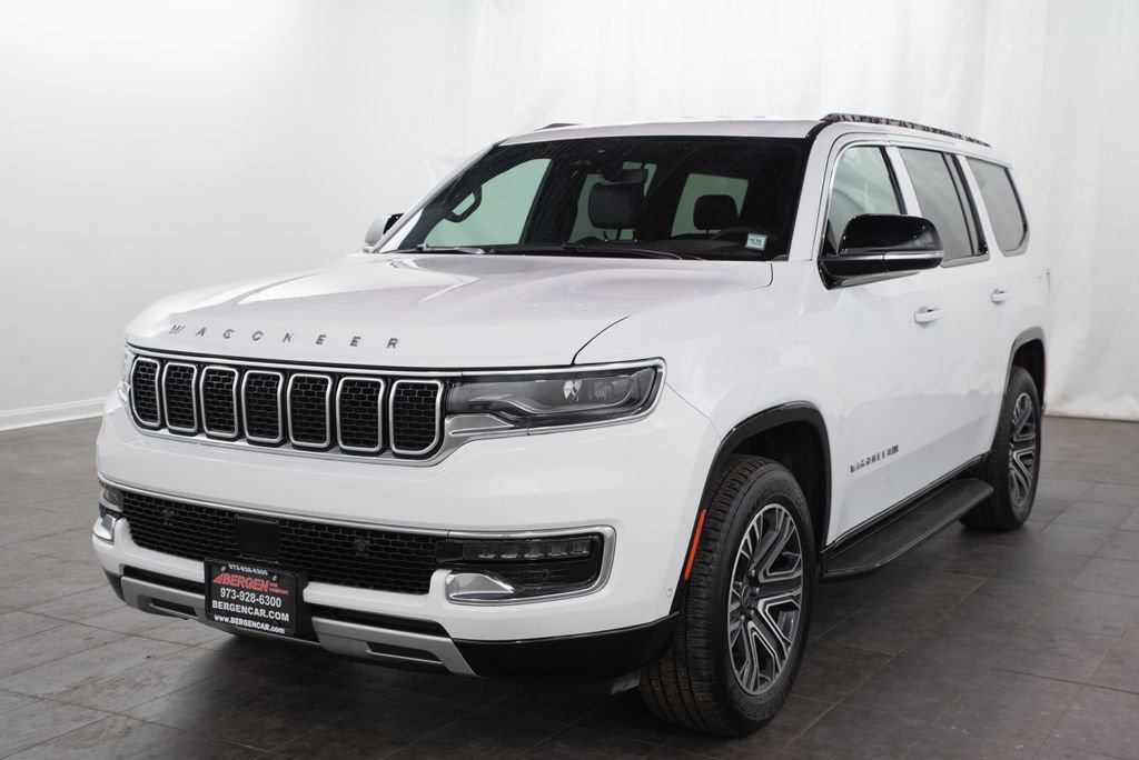 Used 2025 Jeep Wagoneer Series II RWD image 4