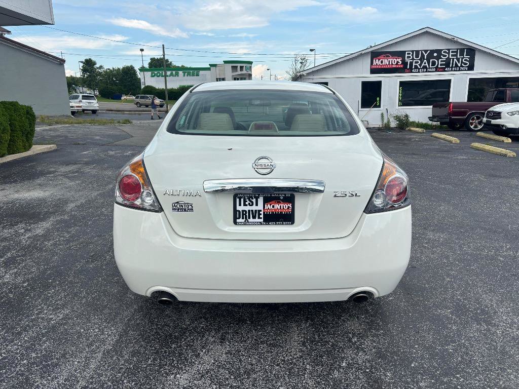 Used 2011 Nissan Altima 2.5 SL w/ 2.5SL Pkg FWD image 7