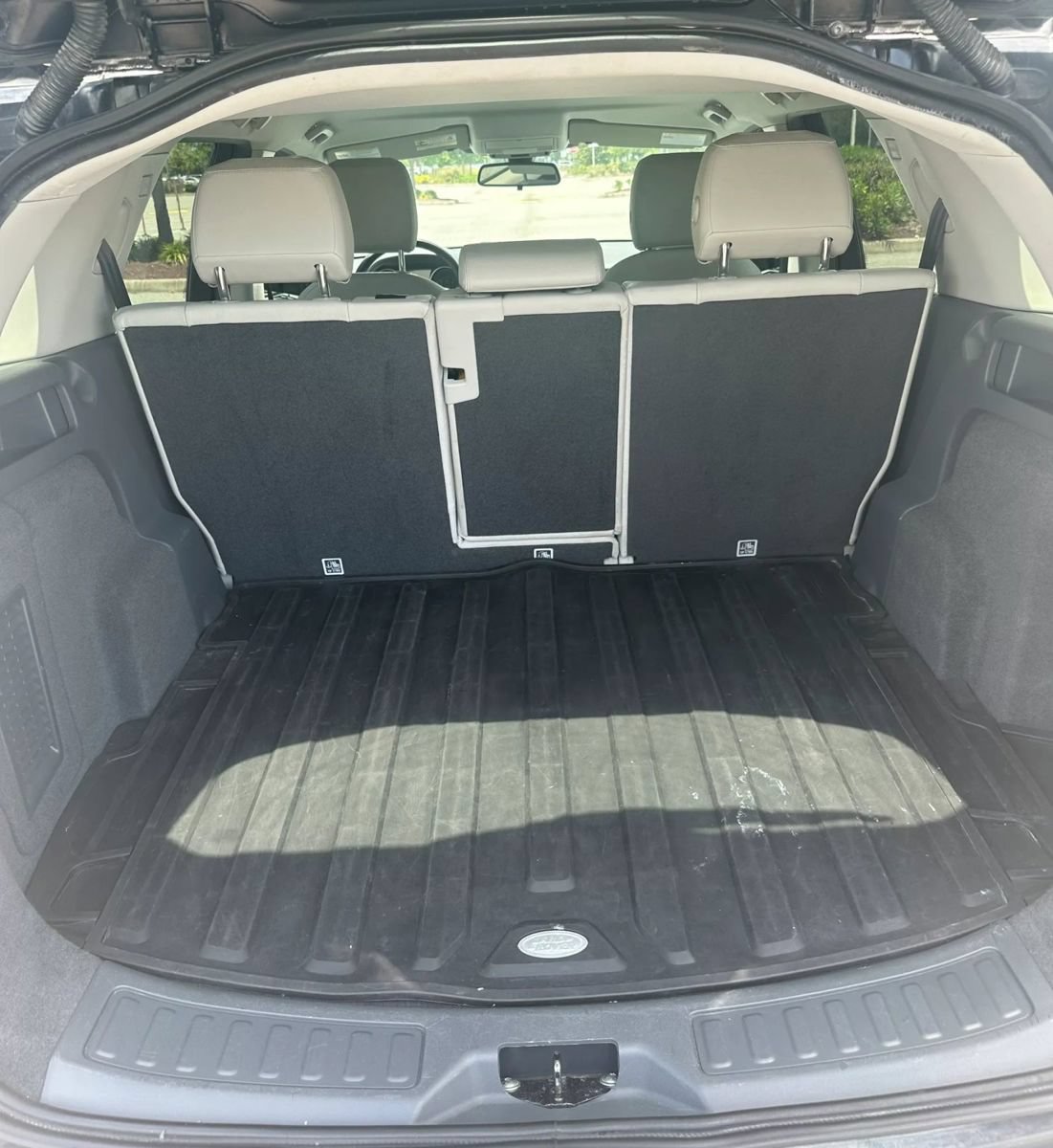 Used 2018 Land Rover Discovery Sport SE AWD/4WD image 16
