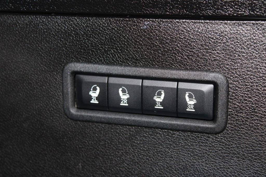 Used 2024 Jeep Wagoneer Series III AWD/4WD image 19