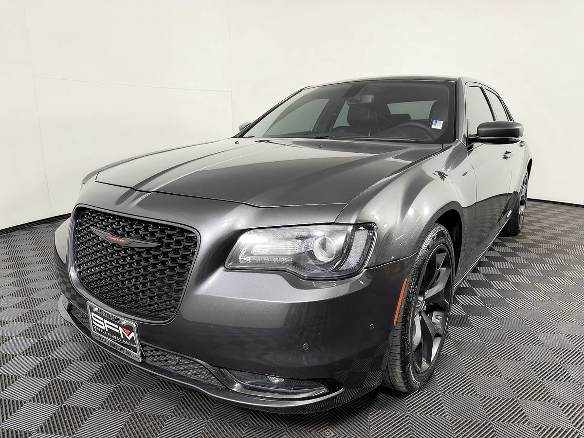 Used 2023 Chrysler 300 S RWD image 3