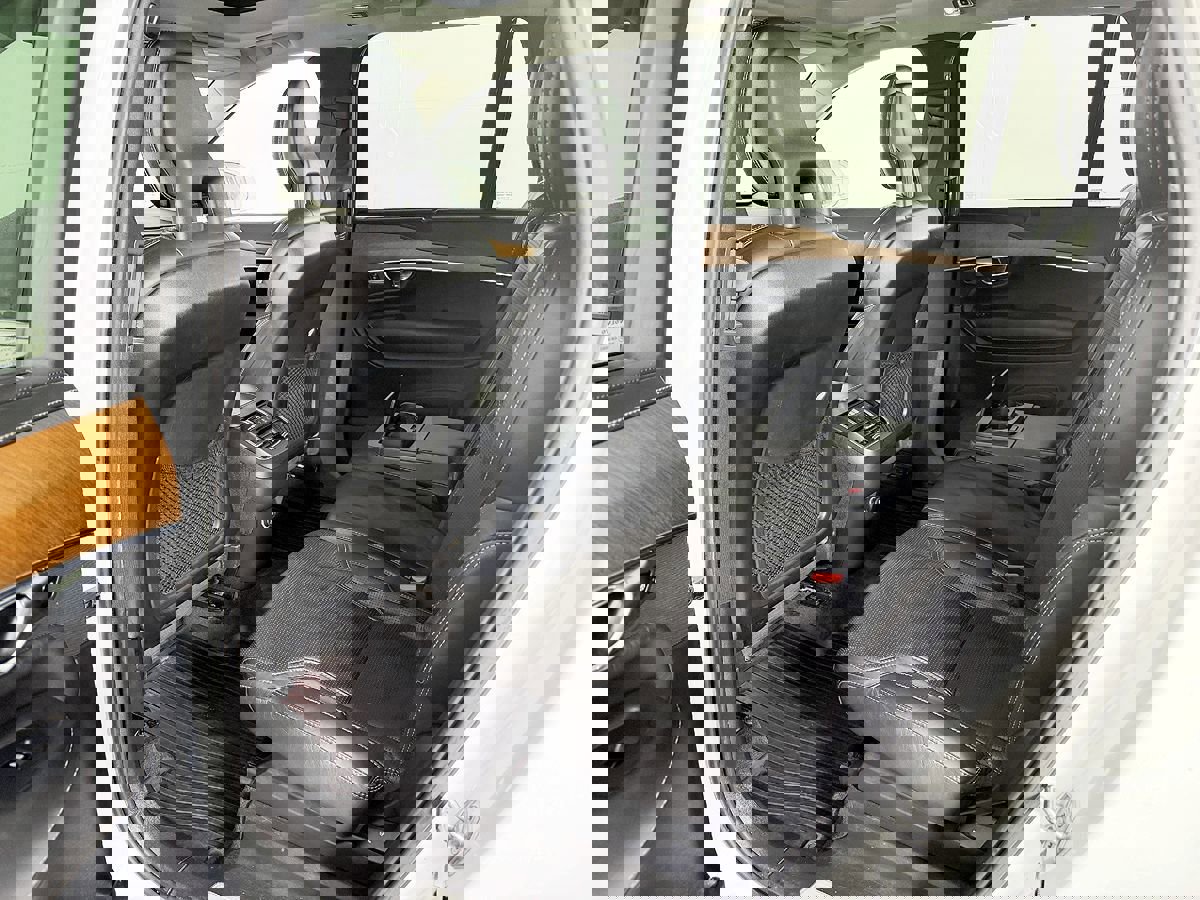 Used 2017 Volvo XC90 T6 Inscription w/ Vision Package image 39