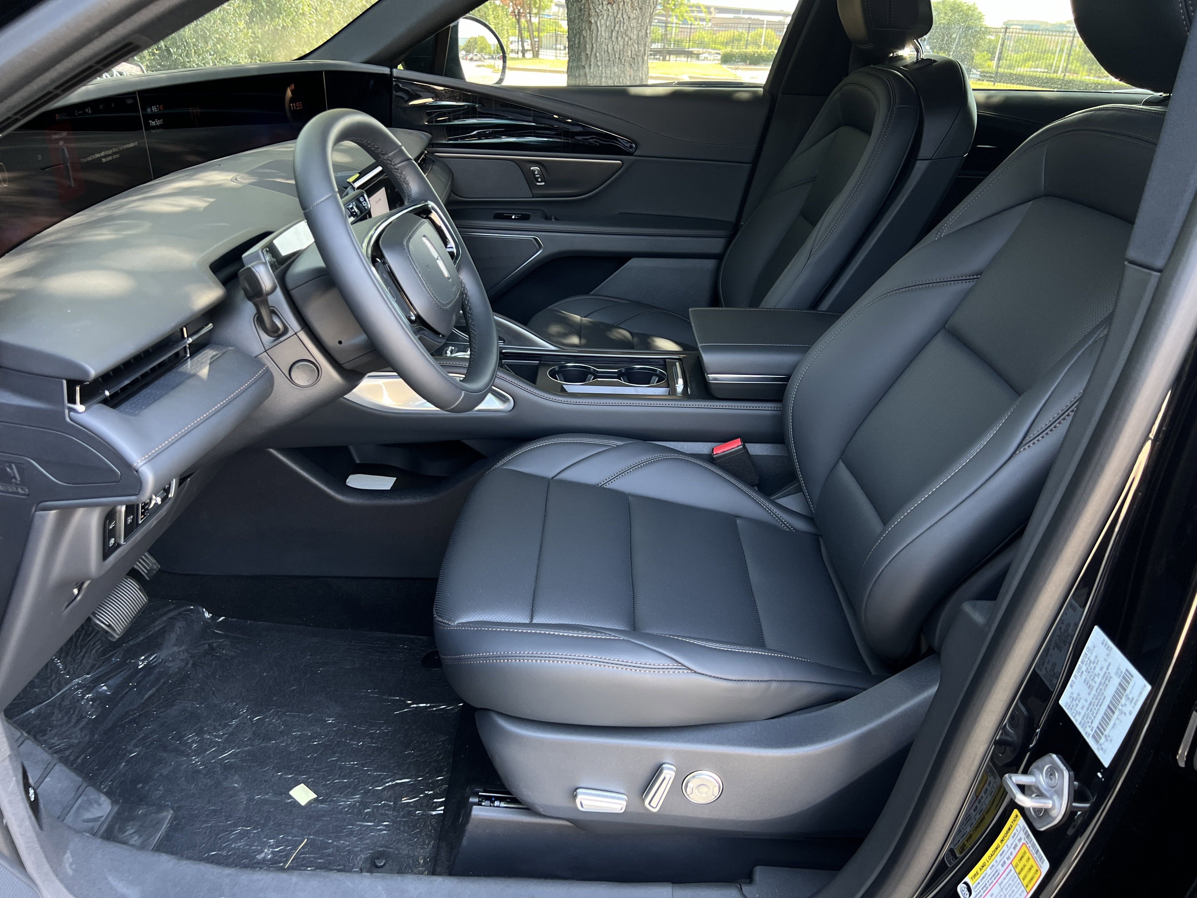 New 2025 Lincoln Nautilus Premier w/ Jet Appearance Package image 24