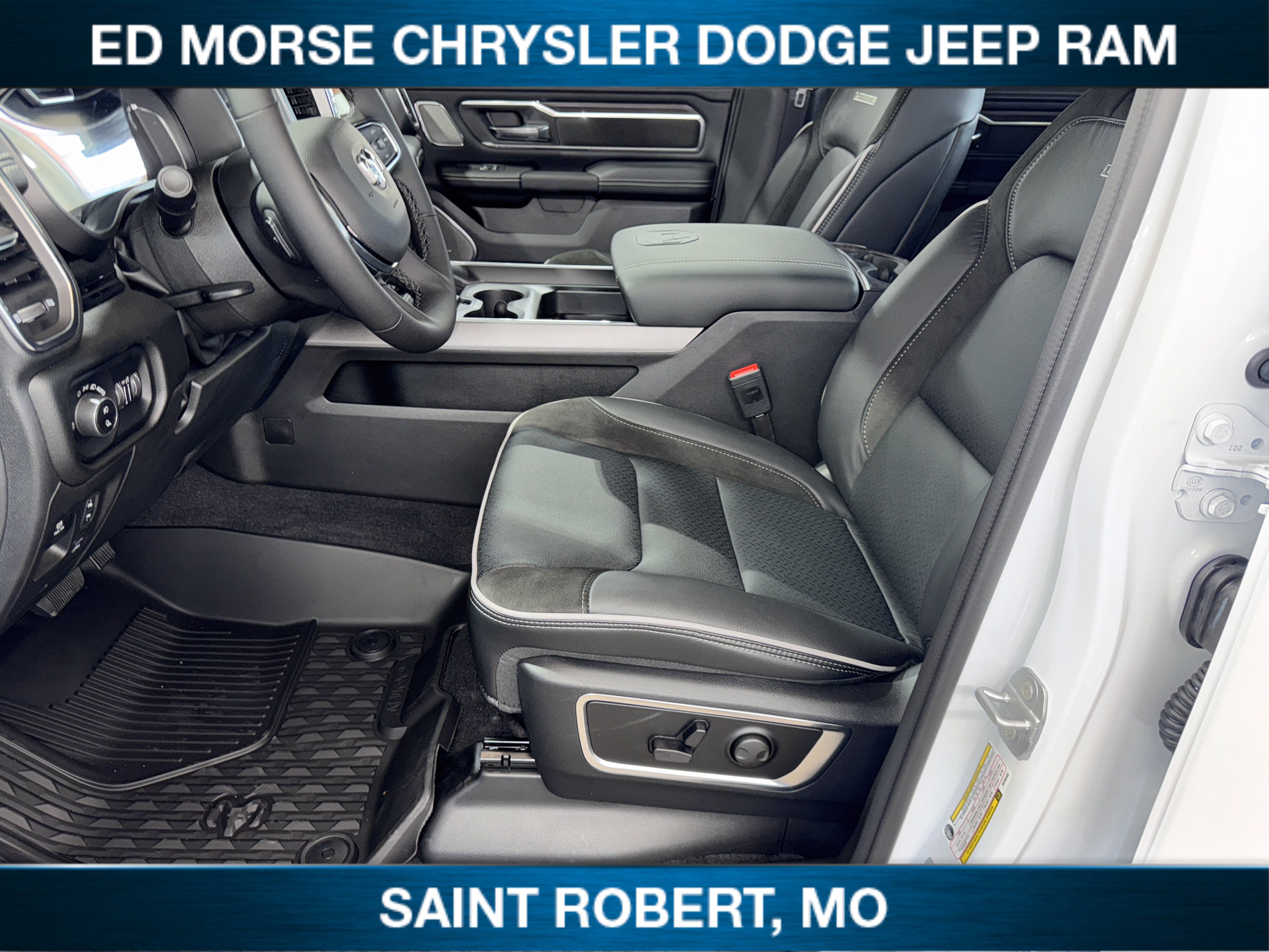 New 2025 RAM 1500 Laramie w/ Night Edition image 31