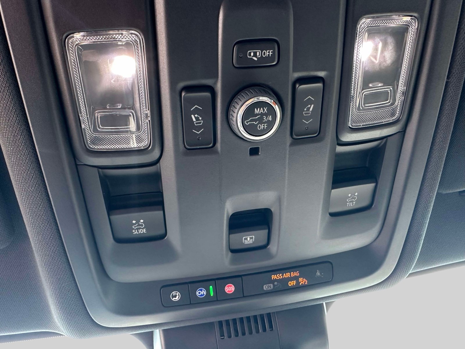 Certified 2025 Chevrolet Suburban RST w/ Comfort Package AWD/4WD image 36